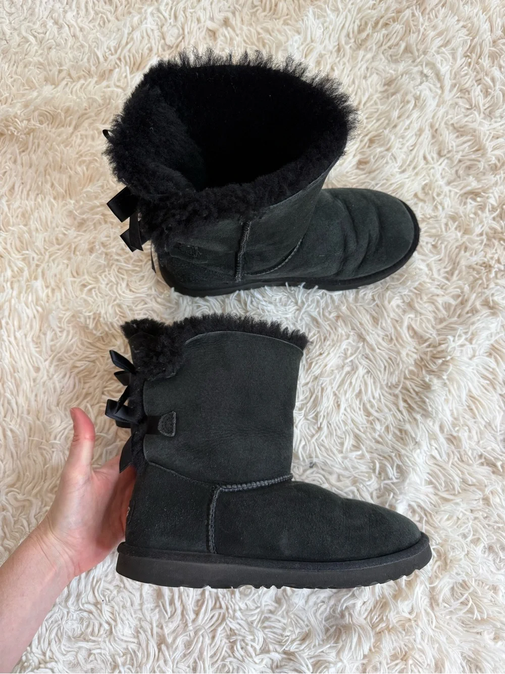 UGG Bailey Bow II Black Sheepskin Shearling Boots Women’s US 6 EU 36
